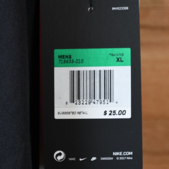 Nike Dri Fit short sleeve training t-shirt (black)- XL - Picture 10 of 13